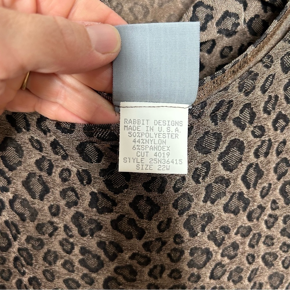 Rabbit Rabbit Women’s 2 Piece Leopard Print Slink… - image 8